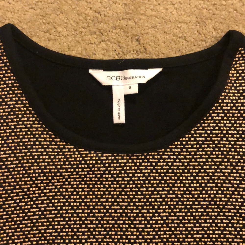 BCBGeneration Patterned Top - Picture 2 of 3